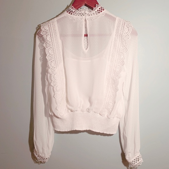 Ever New Lace Detail crop blouse - Picture 4 of 7